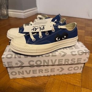 Converse play sneakers